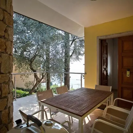 Vista Lago Willa