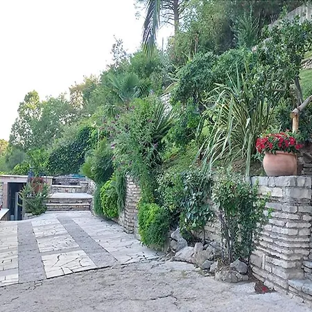 فيلة Vista Lago *